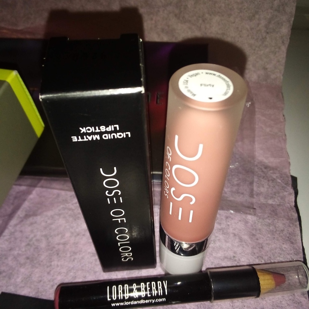 💥SOLD💥Dose lip and Lord and Berry liner